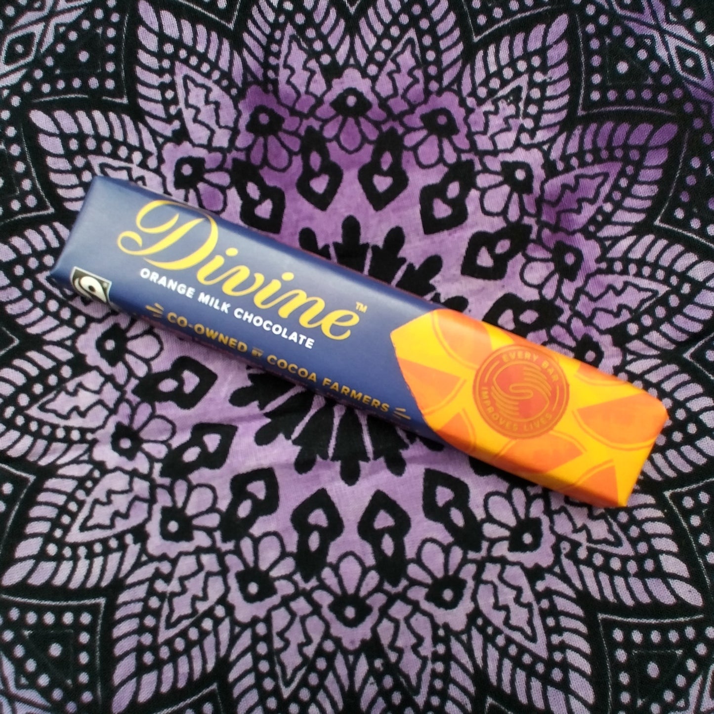 Divine Milk Chocolate & Orange Bar 35g