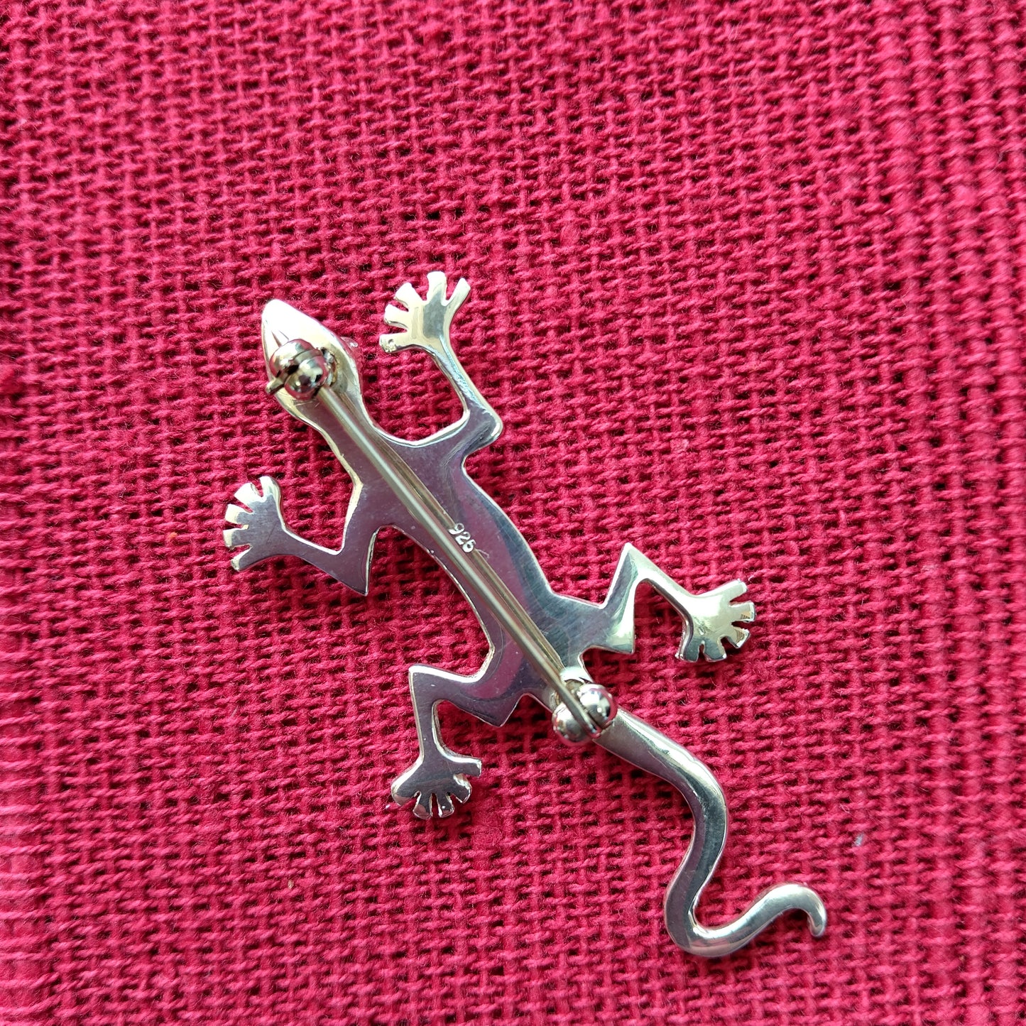 925 Sterling Silver Lizard Brooch with Garnet Eyes